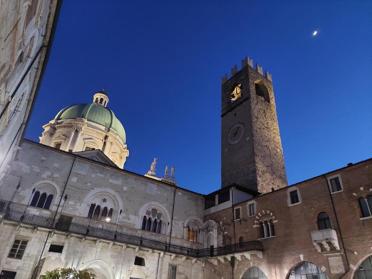 Fiordiluna, Nel Cuore Di Brescia Hotel Exterior photo